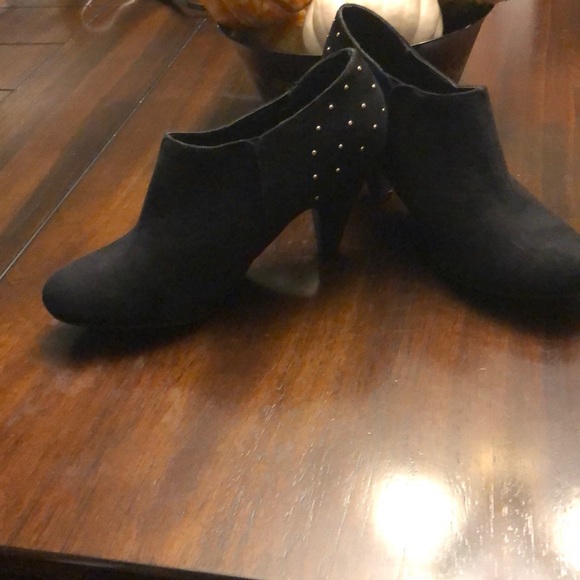 🌺Black Booties🌺 - Picture 9 of 9